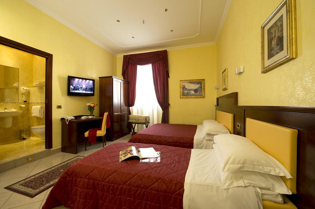 Hotell Esposizione