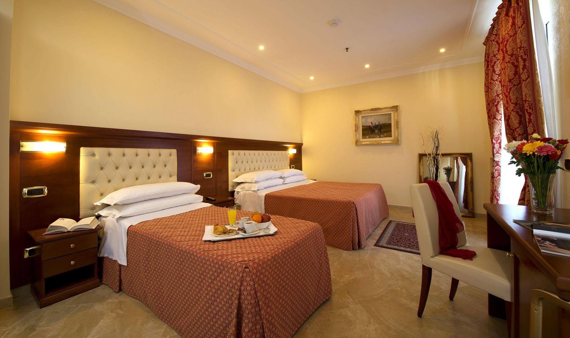 Hotell Esposizione