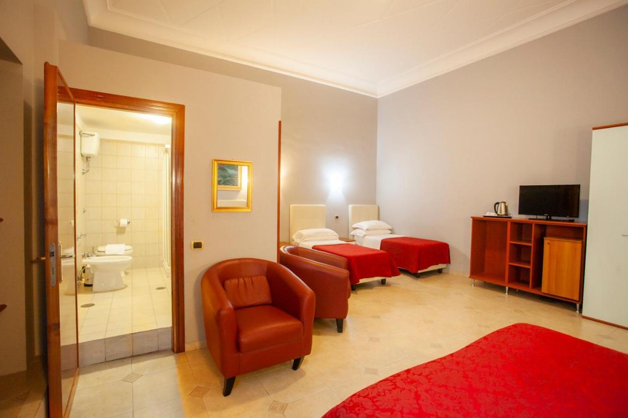 Hotell Esposizione
